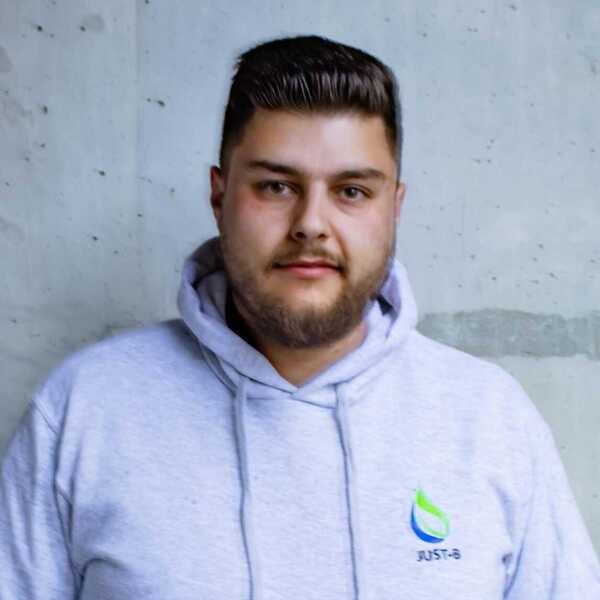 Mitarbeiterfoto Afrim Neziraj JUST-B GmbH